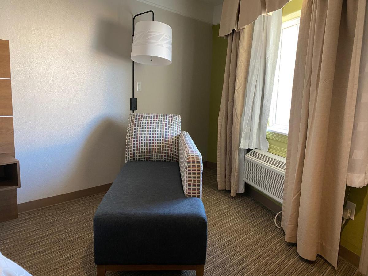 Holiday Inn Express Hotel Galveston West-Seawall By Ihg Bagian luar foto